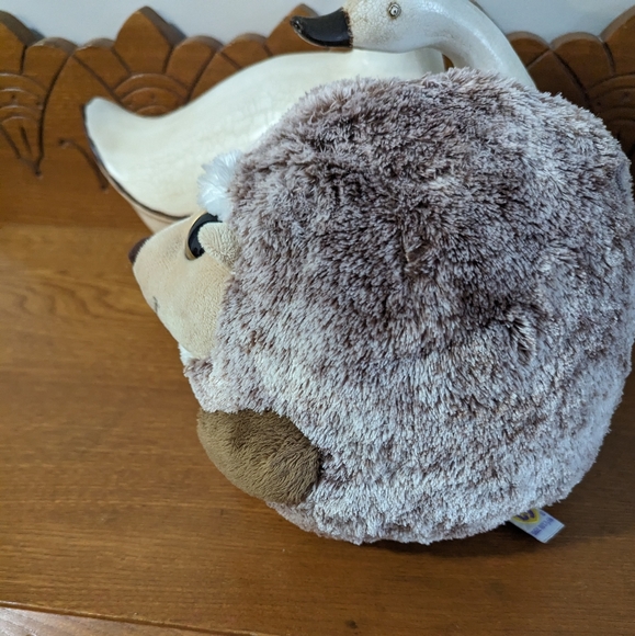 The Beanie Balls Collection. TY. Hedgehog.2011. 100% tysilk. 8 inches. - Picture 6 of 7